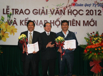 Trao giải thưởng Hội Nhà văn Việt Nam 2012